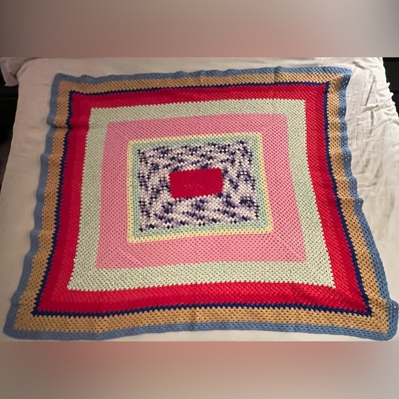 Vintage Granny Square Crochet Throw Blanket Home Decor Afghan Boho Brown 1970s - Picture 1 of 4